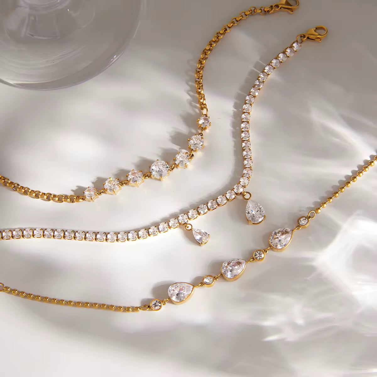 Round cut Bracelets